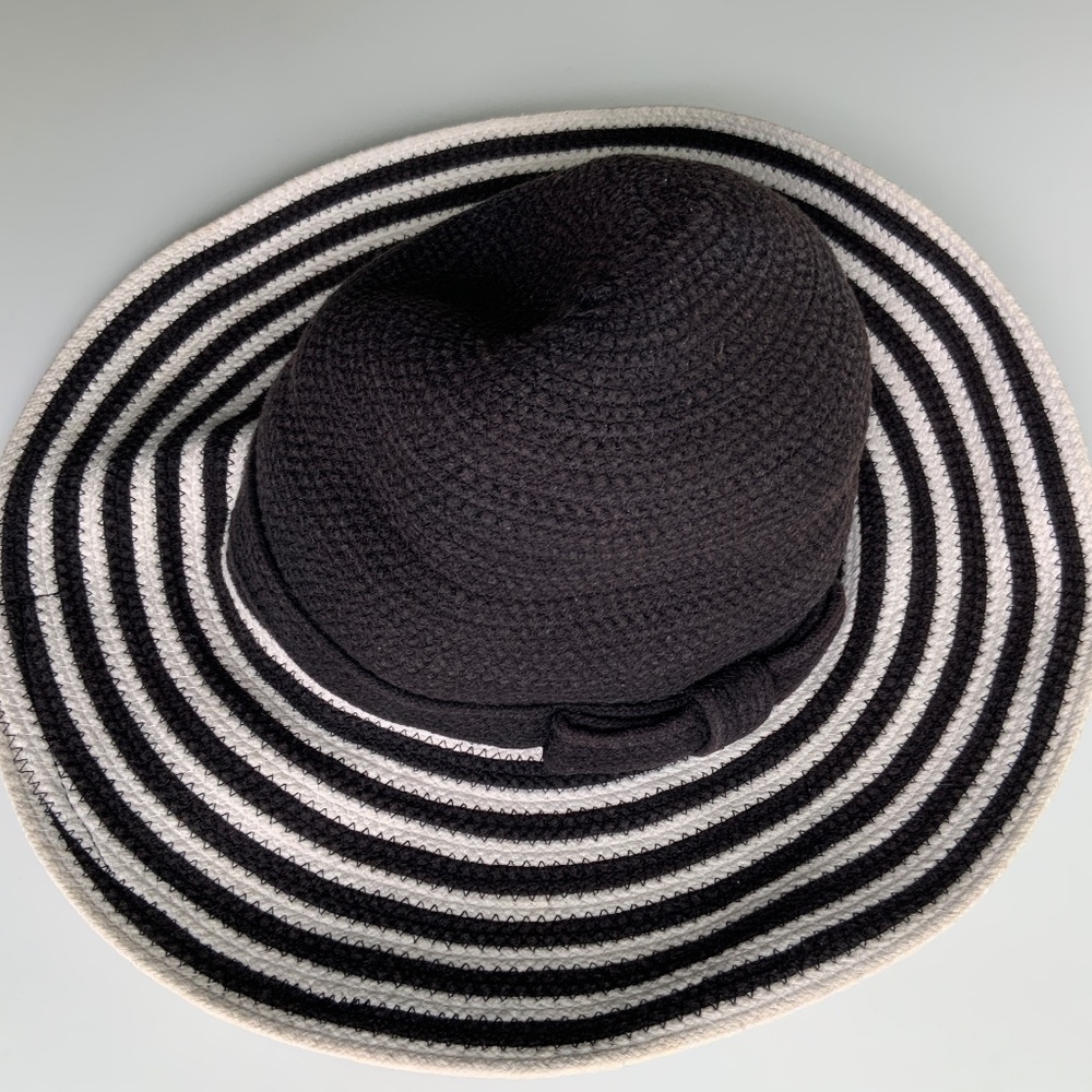 Kate Spade - Striped Floppy Sun Hat